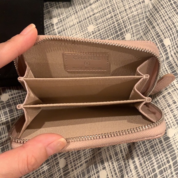 Auth Chanel 17B rose gold credit card zippy wallet - Picture 7 of 9